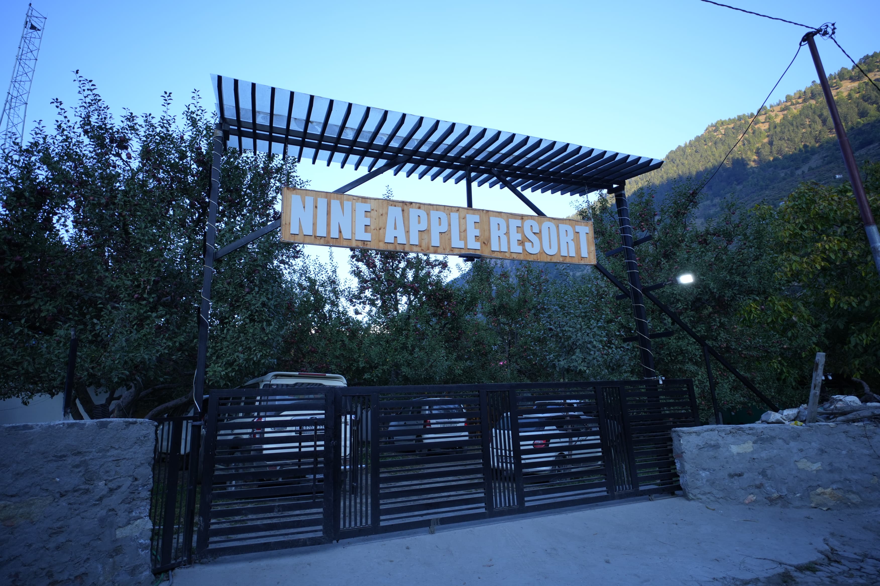 Welcome to Nine Apple Resort